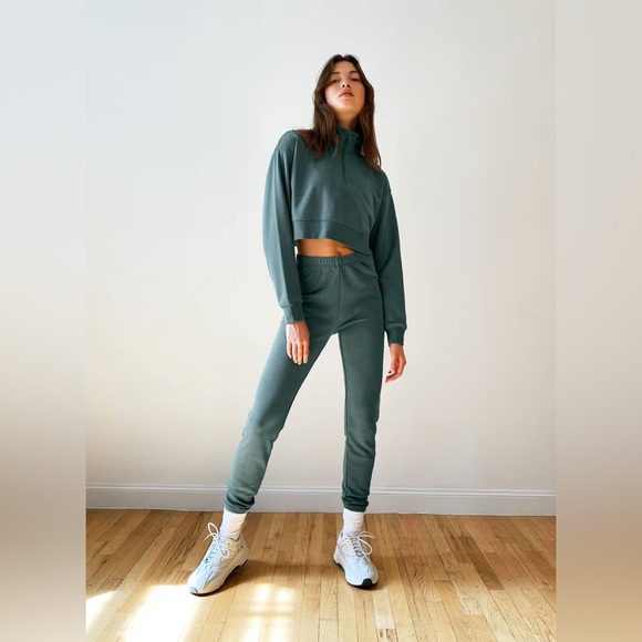 TNA Tops - Tna Airy Fleece Boyfriend 1/4 Zip Sweatshirt Green Size Small Cozy Loungewear